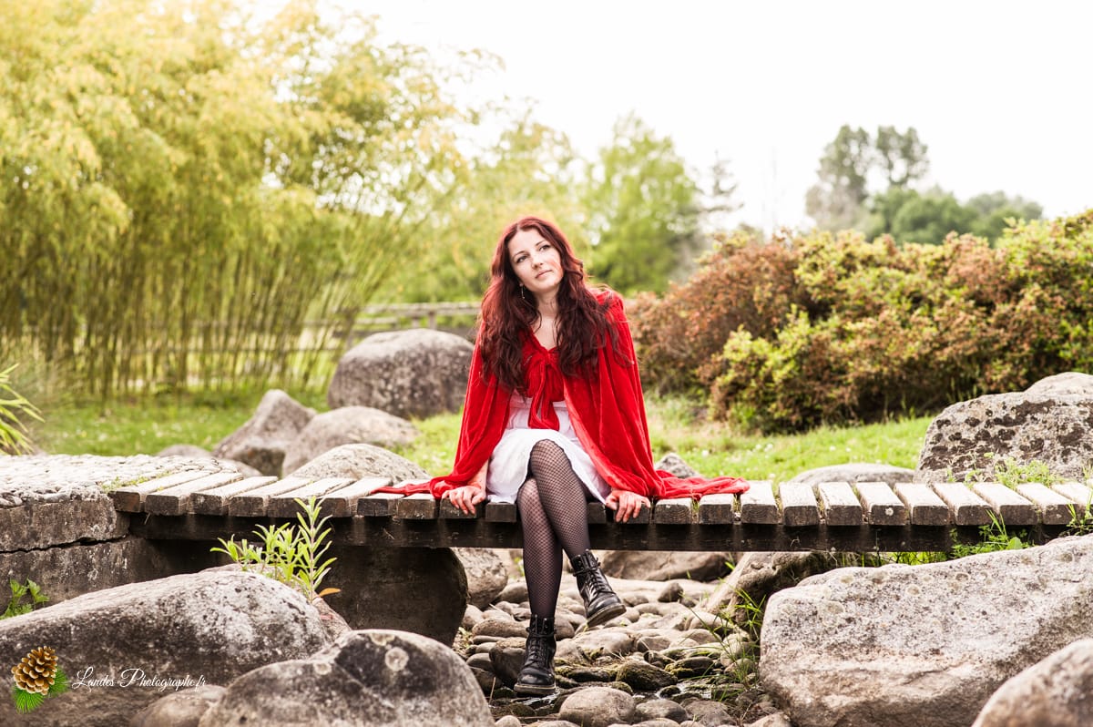 🌲 Le Petit Chaperon Rouge : Une Réinterprétation Mystérieuse avec Ornella Le Petit Chaperon Rouge