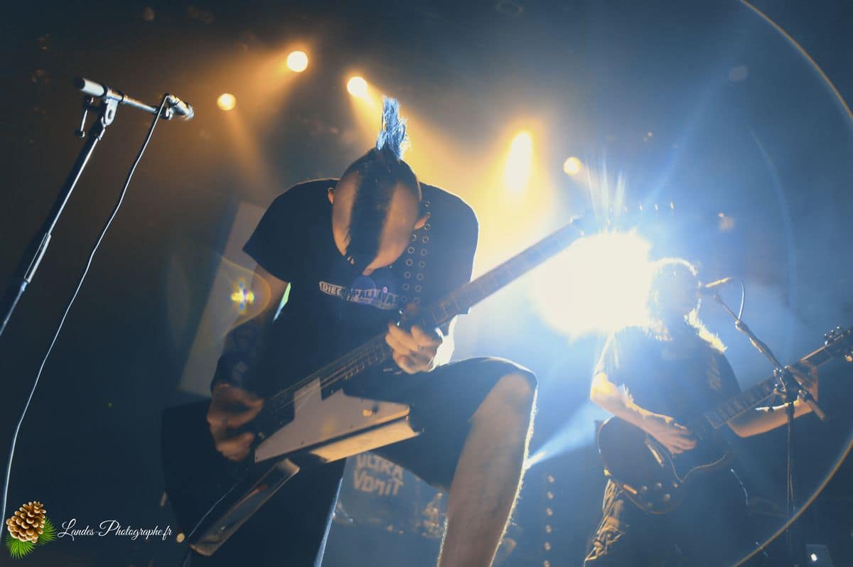 đ Ultra Vomit en Fusion Ă la Rock School Barbey : Le Live de la tournĂ©e "The Renouvellement Of Intermittence" Ultra Vomit en live Ă la Rock School Barbey de Bordeaux