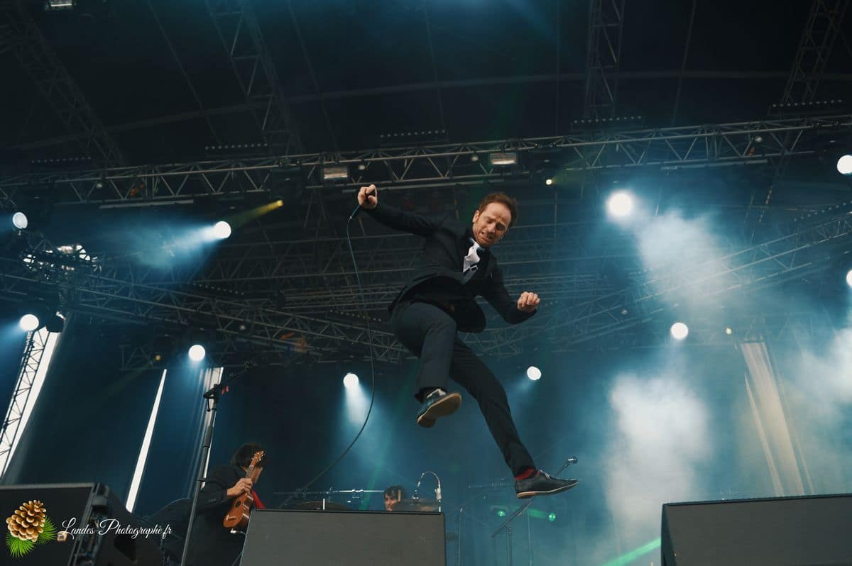 🎸 Dionysos en Concert au Garorock 2012 : La Folie Scénique de Mathias Malzieu Dionysos en concert au Festival Garorock 2012