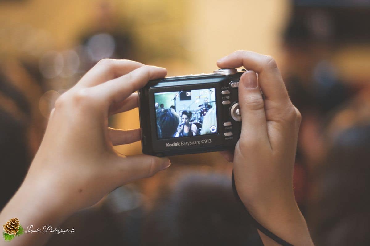 ✨ Superbus en Acoustique : L'Événement Show Case au Virgin Megastore de Bordeaux Superbus en showcase au Virgin Megastore de Bordeaux