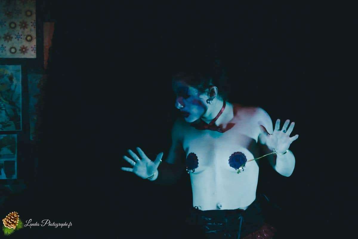 ✨ Extravagance et Glamour : The Divine Ladies – « Dans Tous Les Sens » The Divine Ladies : Dans Tous Les Sens