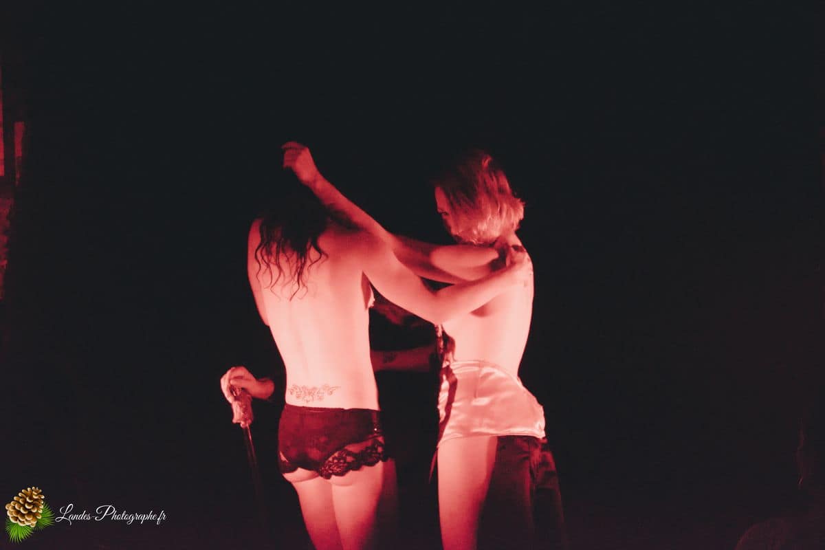 ✨ Extravagance et Glamour : The Divine Ladies – « Dans Tous Les Sens » The Divine Ladies : Dans Tous Les Sens