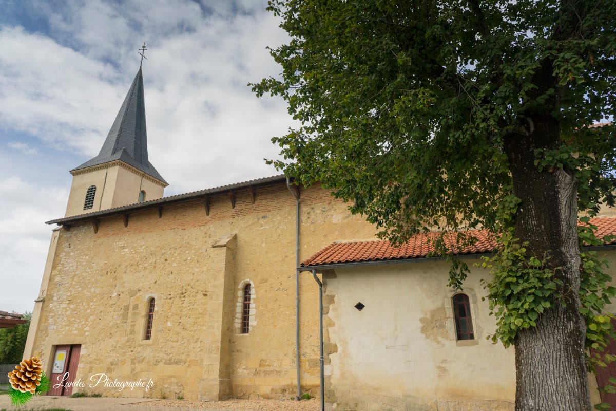 🗝️ L'Église Saint-Pierre d'Angresse : Du Roman au Gothique Église Saint-Pierre d