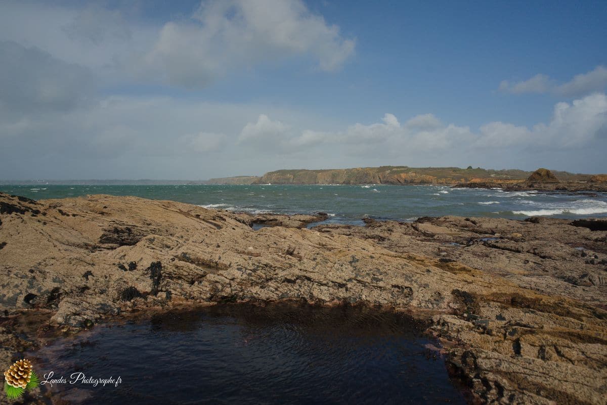 🏞️ Trez Rouz à Camaret-sur-Mer : La Presqu'île vue d'en haut Trez Rouz à Camaret-sur-Mer
