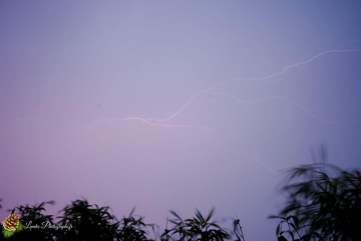 ⚡ Orage au-dessus de Camaret-sur-Mer : Le Ciel en furie Orage au-dessus de Camaret-sur-Mer
