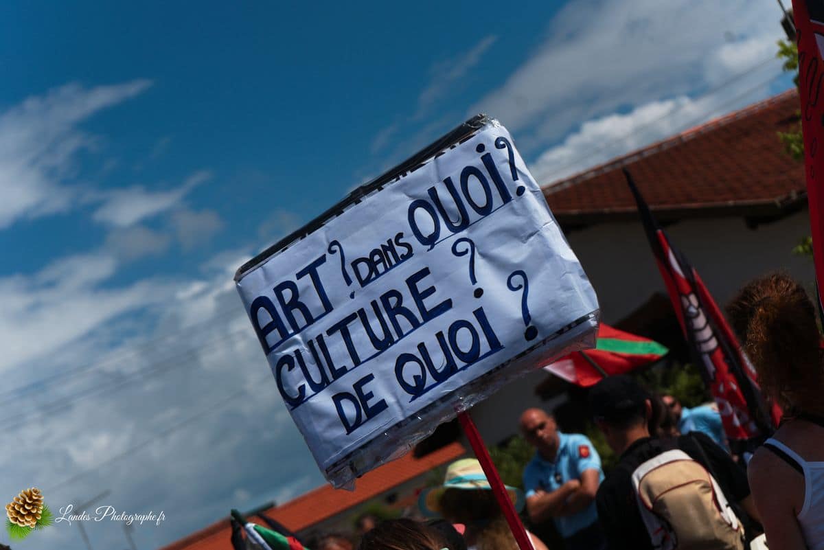 ✊ Manifestation pour l’abolition de la corrida à Saint-Vincent-de-Tyrosse Manifestation pour l’abolition de la corrida à Saint-Vincent-de-Tyrosse