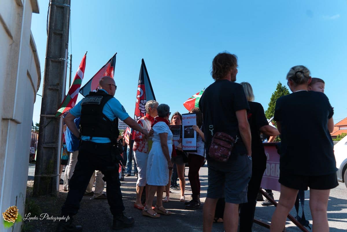 ✊ Manifestation pour l’abolition de la corrida à Saint-Vincent-de-Tyrosse Manifestation pour l’abolition de la corrida à Saint-Vincent-de-Tyrosse