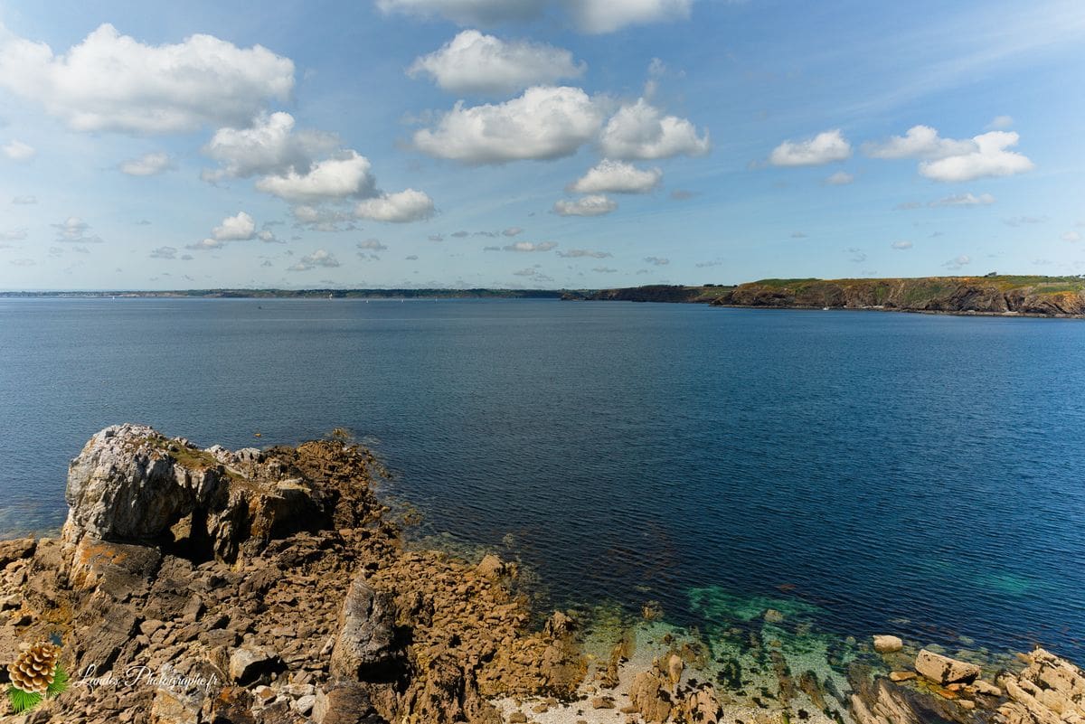 🏖️ Plage de Trez Rouz : Lumière et Patrimoine sur l'Anse de Camaret Plage de Trez Rouz
