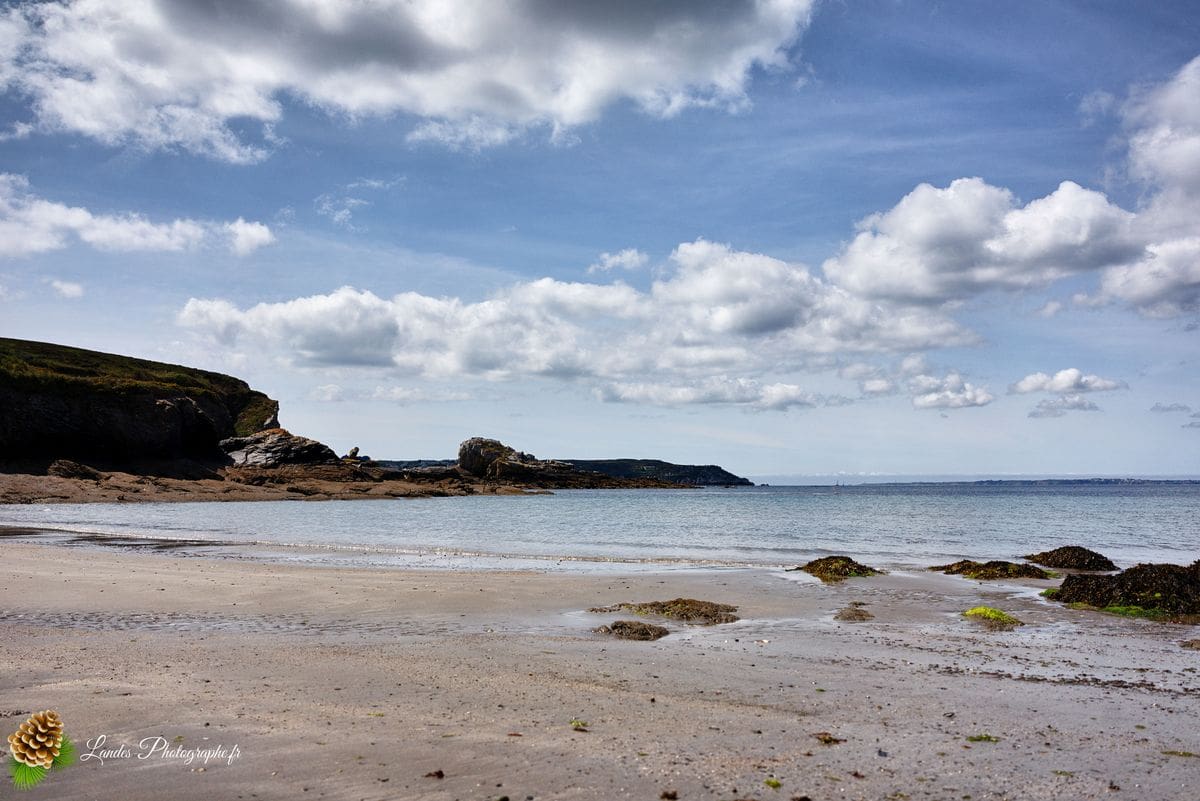 🏖️ Plage de Trez Rouz : Lumière et Patrimoine sur l'Anse de Camaret Plage de Trez Rouz