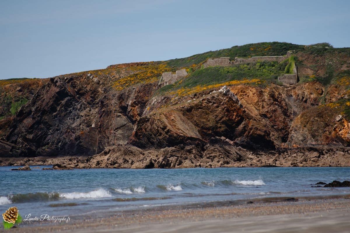 🏖️ Plage de Trez Rouz : Lumière et Patrimoine sur l'Anse de Camaret Plage de Trez Rouz
