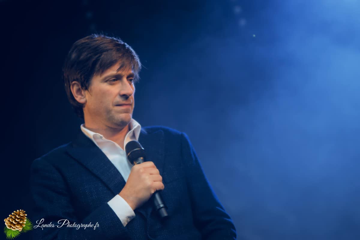 🎸 L'Élégance en Musique : Thomas Dutronc au Festival En Bonne Voix 2016 Thomas Dutronc en live au Festival En Bonne Voix 2016