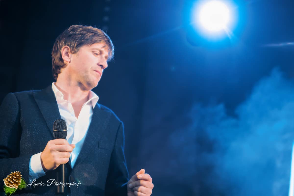 🎸 L'Élégance en Musique : Thomas Dutronc au Festival En Bonne Voix 2016 Thomas Dutronc en live au Festival En Bonne Voix 2016