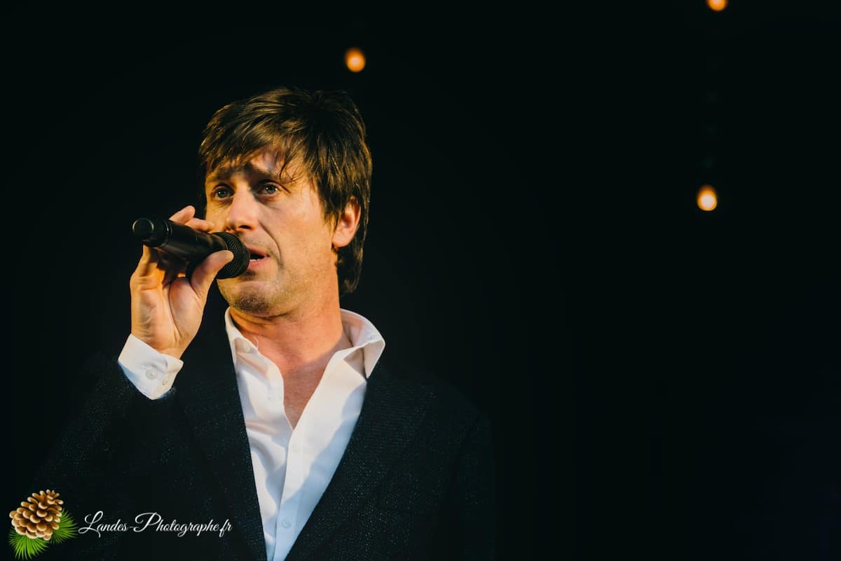🎸 L'Élégance en Musique : Thomas Dutronc au Festival En Bonne Voix 2016 Thomas Dutronc en live au Festival En Bonne Voix 2016