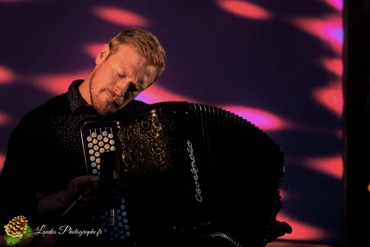 🎤 La Poésie du Sud-Ouest : Toulouse Con Tour au Festival En Bonne Voix 2016 Toulouse Con Tour en live au Festival En Bonne Voix 2016