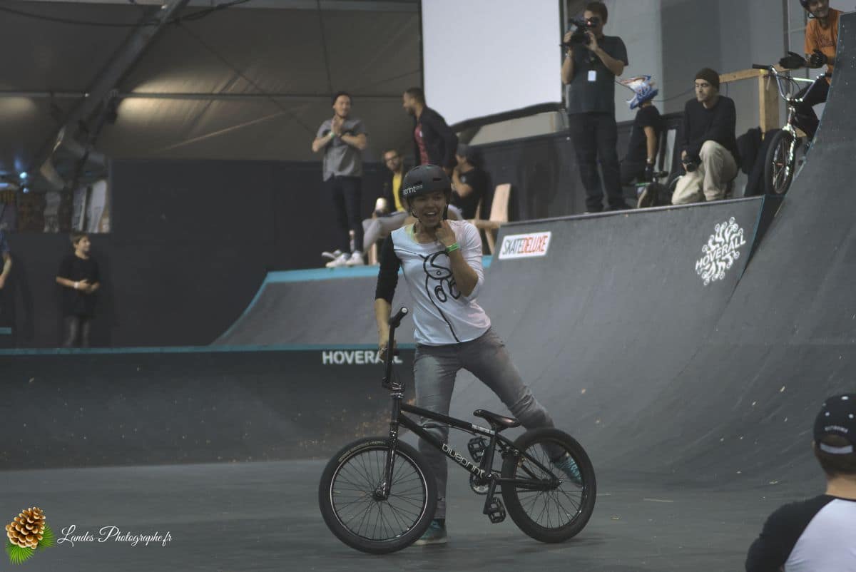 🚴‍♂️ Adrénaline en Images : Reportage Photo du BMX Street Contest Indoor 18 BMX Street Contest Indoor 18