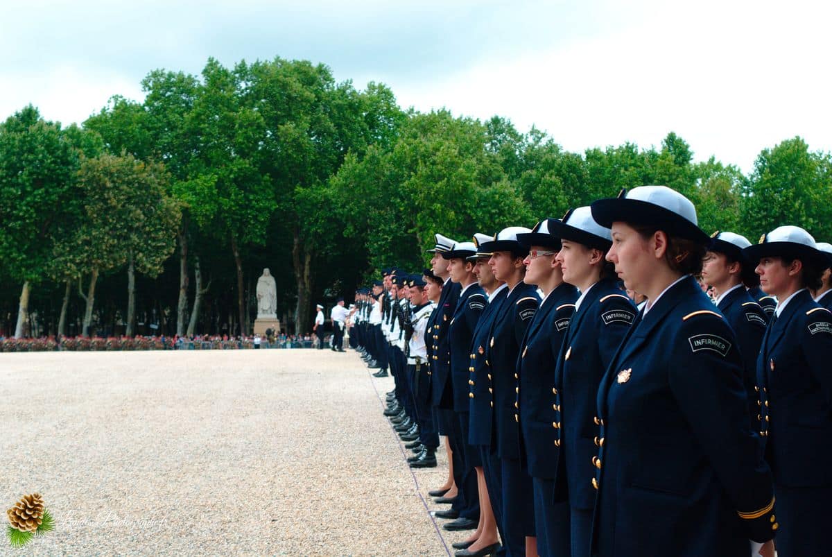 đ«đ· SolennitĂ© RĂ©publicaine : Reportage de la CĂ©rĂ©monie du 14 Juillet Ă Bordeaux CĂ©rĂ©monie du 14 Juillet Ă Bordeaux