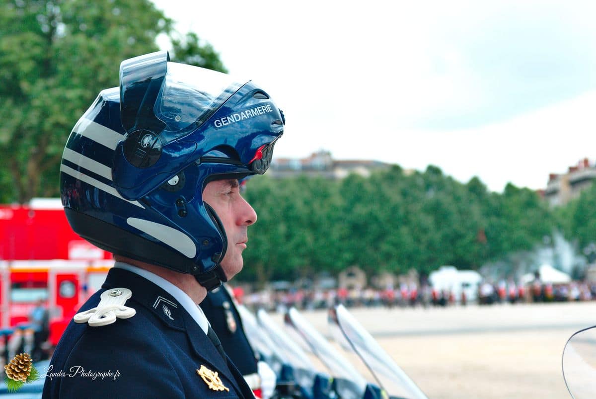 đ«đ· SolennitĂ© RĂ©publicaine : Reportage de la CĂ©rĂ©monie du 14 Juillet Ă Bordeaux CĂ©rĂ©monie du 14 Juillet Ă Bordeaux