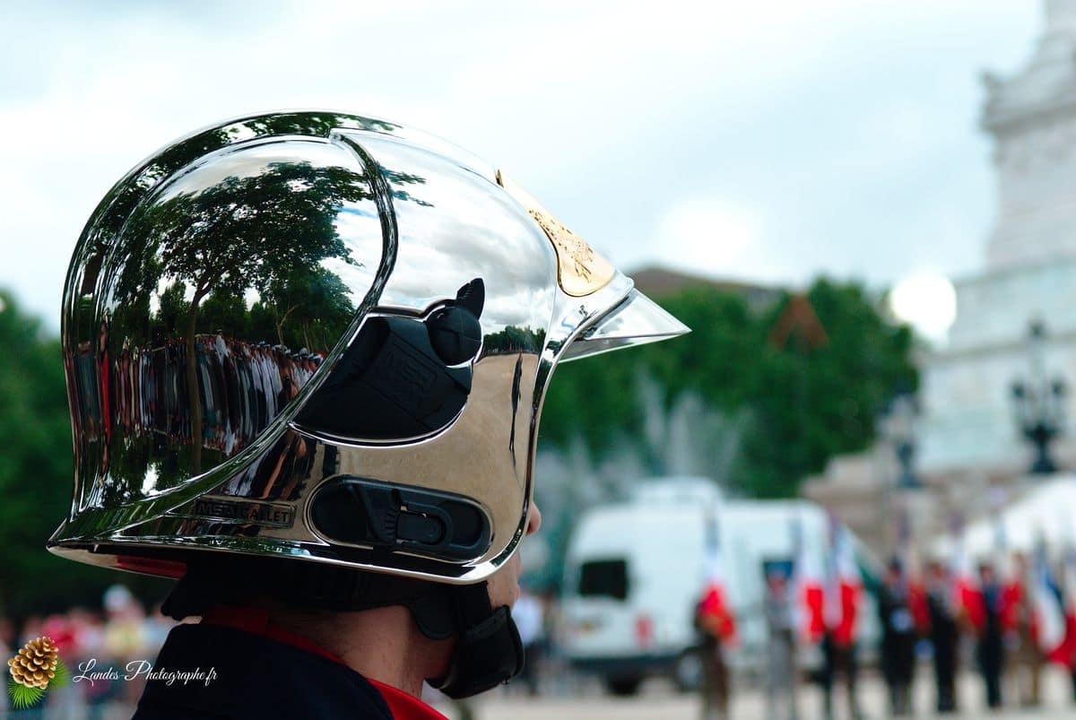 đ«đ· SolennitĂ© RĂ©publicaine : Reportage de la CĂ©rĂ©monie du 14 Juillet Ă Bordeaux CĂ©rĂ©monie du 14 Juillet Ă Bordeaux