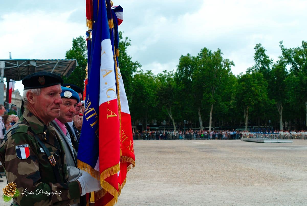 đ«đ· SolennitĂ© RĂ©publicaine : Reportage de la CĂ©rĂ©monie du 14 Juillet Ă Bordeaux CĂ©rĂ©monie du 14 Juillet Ă Bordeaux