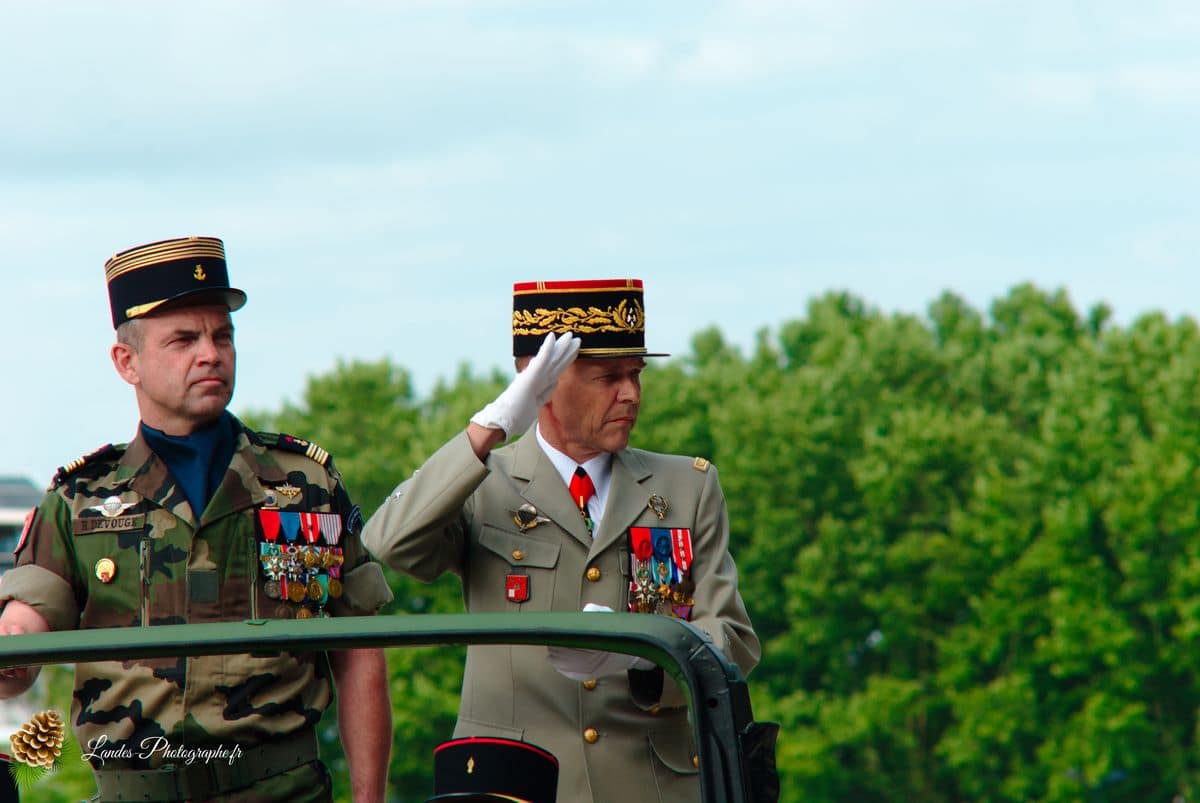 đ«đ· SolennitĂ© RĂ©publicaine : Reportage de la CĂ©rĂ©monie du 14 Juillet Ă Bordeaux CĂ©rĂ©monie du 14 Juillet Ă Bordeaux