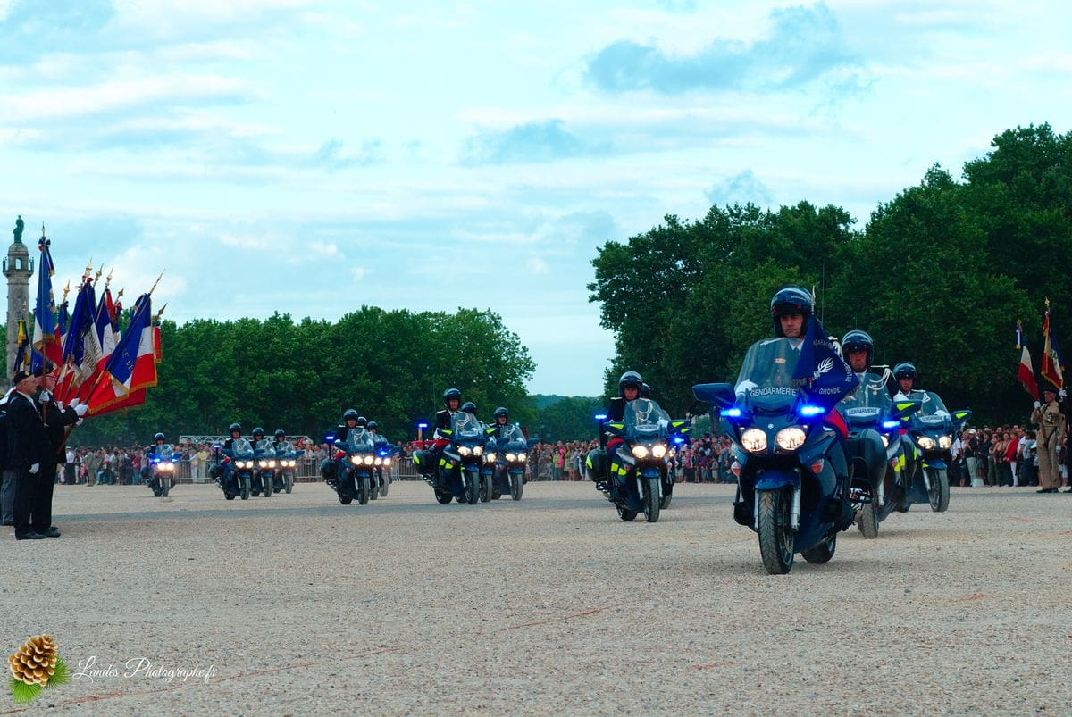 đ«đ· SolennitĂ© RĂ©publicaine : Reportage de la CĂ©rĂ©monie du 14 Juillet Ă Bordeaux CĂ©rĂ©monie du 14 Juillet Ă Bordeaux