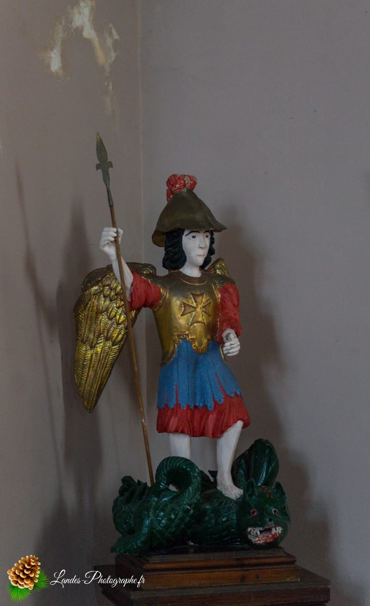 🕊️ L'Église Saint-Sever de Tosse : Entre Roman et Néo-Landais Église Saint-Sever de Tosse