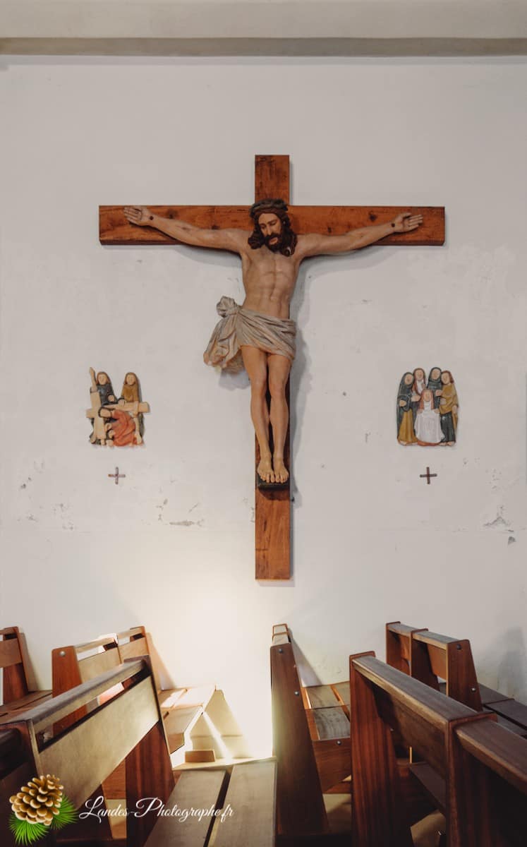 ⛪ L'église Saint-Éloi de Roscanvel L’église Saint Éloi à Roscanvel