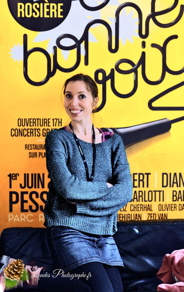 🎤 Liz Cherhal au Festival En Bonne Voix : Capturer l'Émotion Liz Cherhal en concert au Festival En Bonne Voix 2013