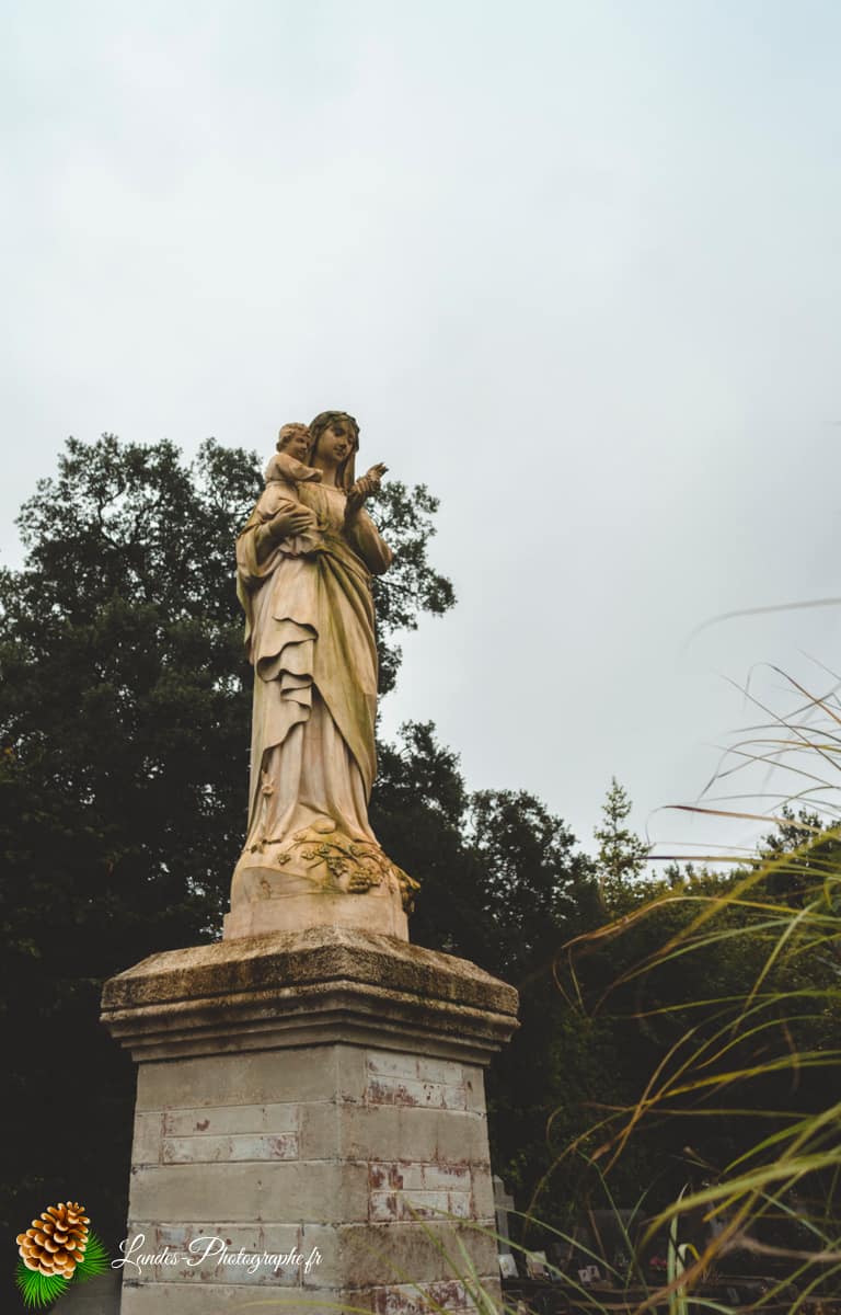 🛡️ L'Église Saint-Jean-Baptiste de Saint-Jean-de-Marsacq : Forteresse de Prière Eglise Saint-Jean-Baptiste à Saint Jean de Marsacq