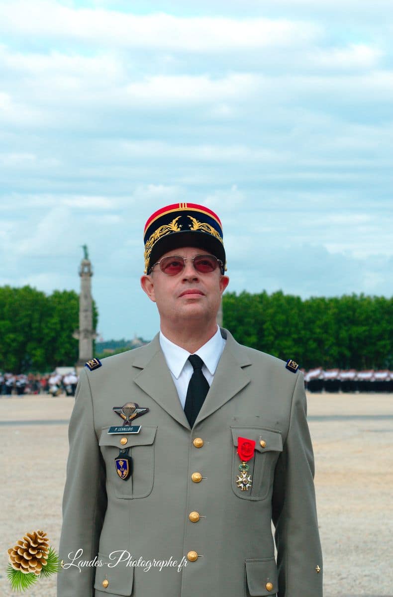 đ«đ· SolennitĂ© RĂ©publicaine : Reportage de la CĂ©rĂ©monie du 14 Juillet Ă Bordeaux CĂ©rĂ©monie du 14 Juillet Ă Bordeaux