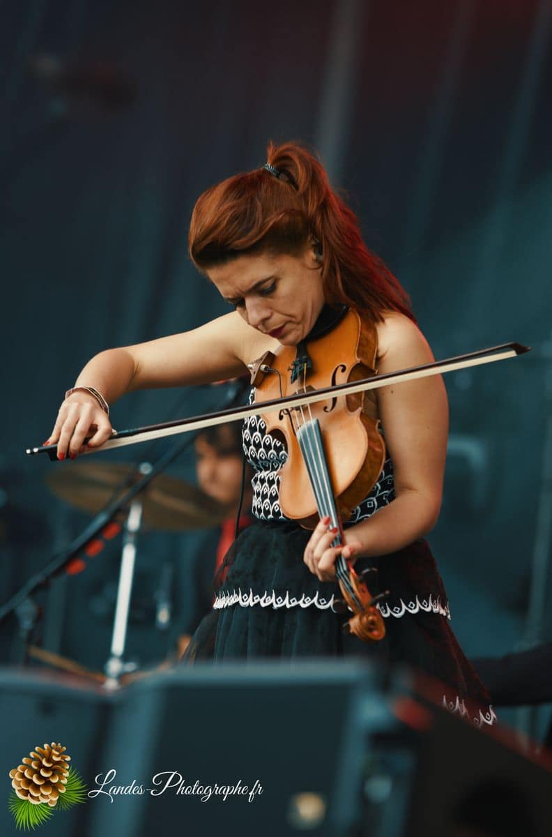 🎸 Dionysos en Concert au Garorock 2012 : La Folie Scénique de Mathias Malzieu Dionysos en concert au Festival Garorock 2012