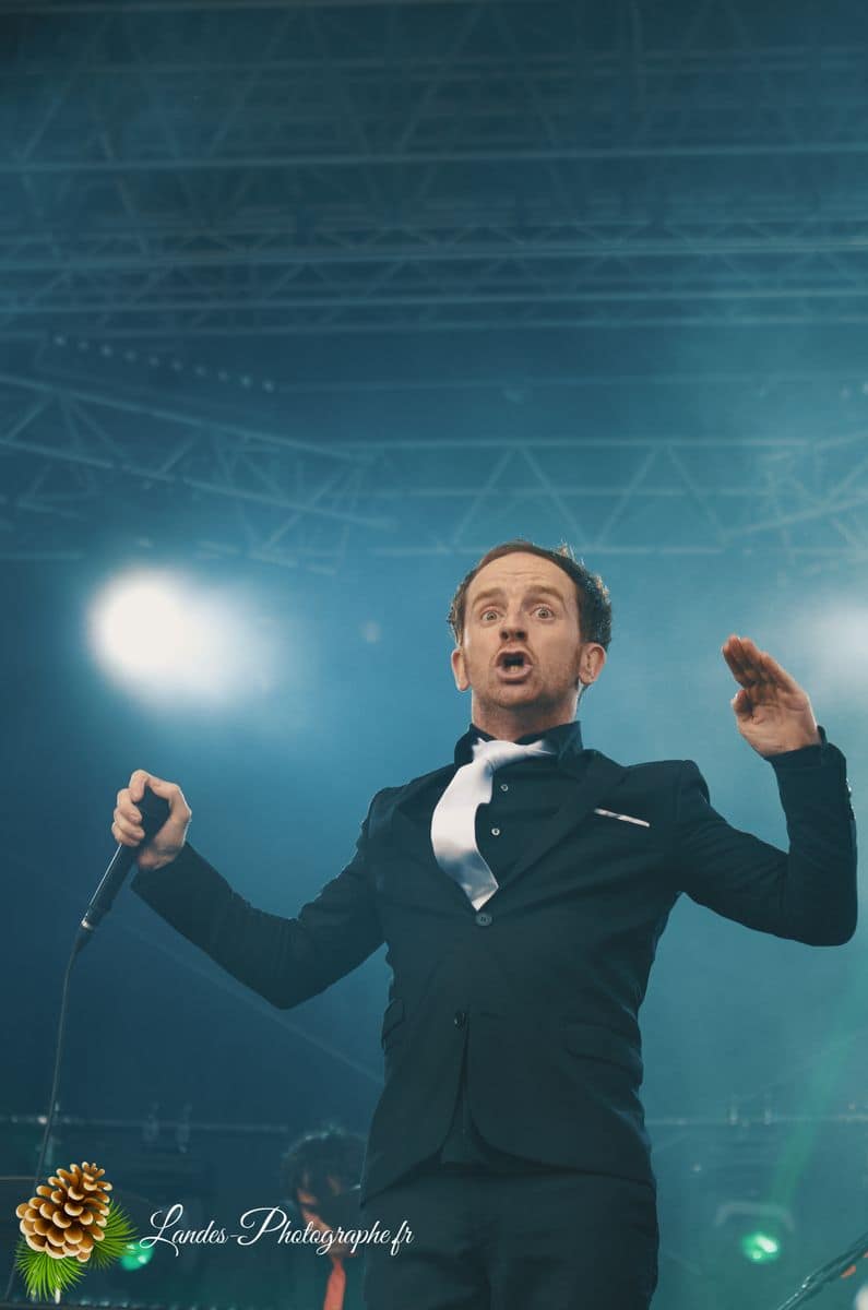 🎸 Dionysos en Concert au Garorock 2012 : La Folie Scénique de Mathias Malzieu Dionysos en concert au Festival Garorock 2012