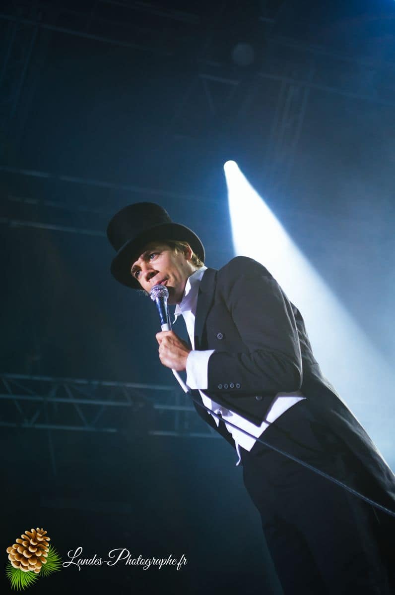 🎤 The Hives au Garorock 2012 : L'Élégance Explosive du Garage Rock The Hives en concert au Garorock 2012