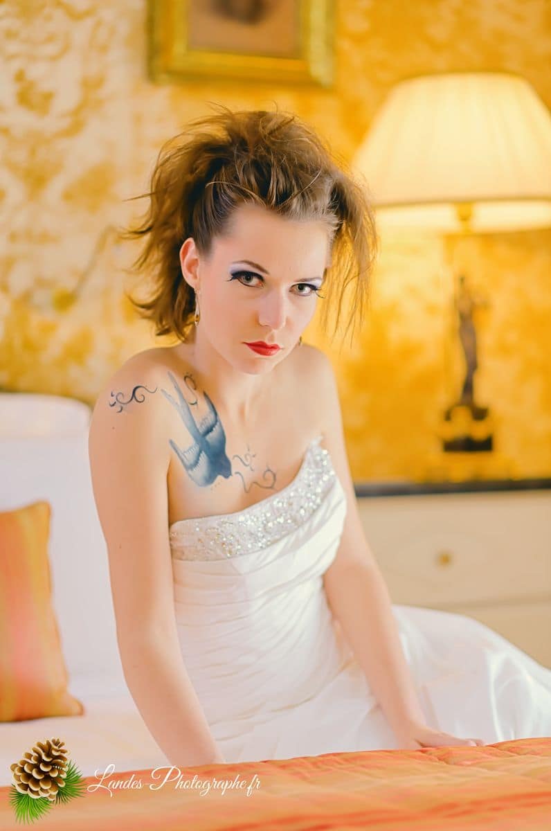 ✨ L'Élégance Intime : Séance Créateur de Robe de Mariée au Château de Mirambeau Agnès au Chateau de Mirambeau