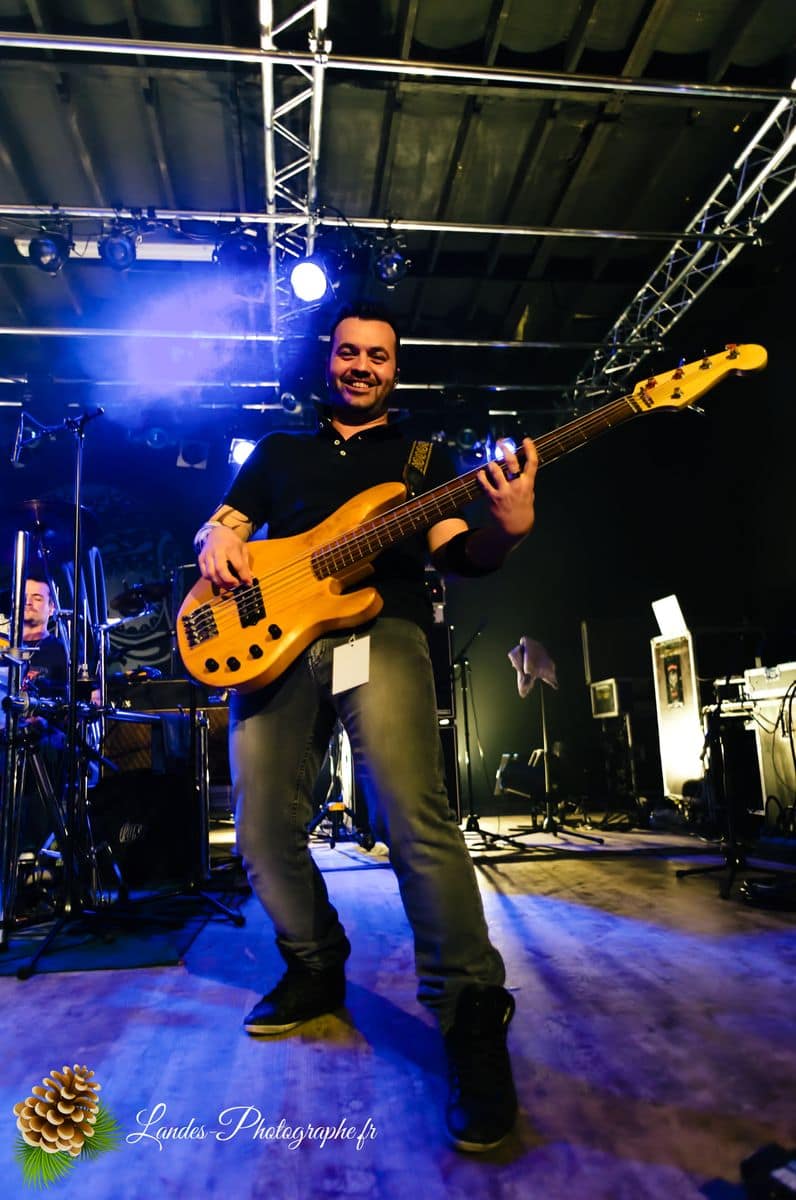 🤘 E-Breed : La Rage Bordelaise au Big Fuzz de Jonzac 2012 E-Breed en concert au Big Fuzz de Jonzac 2012