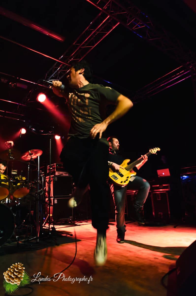 🤘 E-Breed : La Rage Bordelaise au Big Fuzz de Jonzac 2012 E-Breed en concert au Big Fuzz de Jonzac 2012