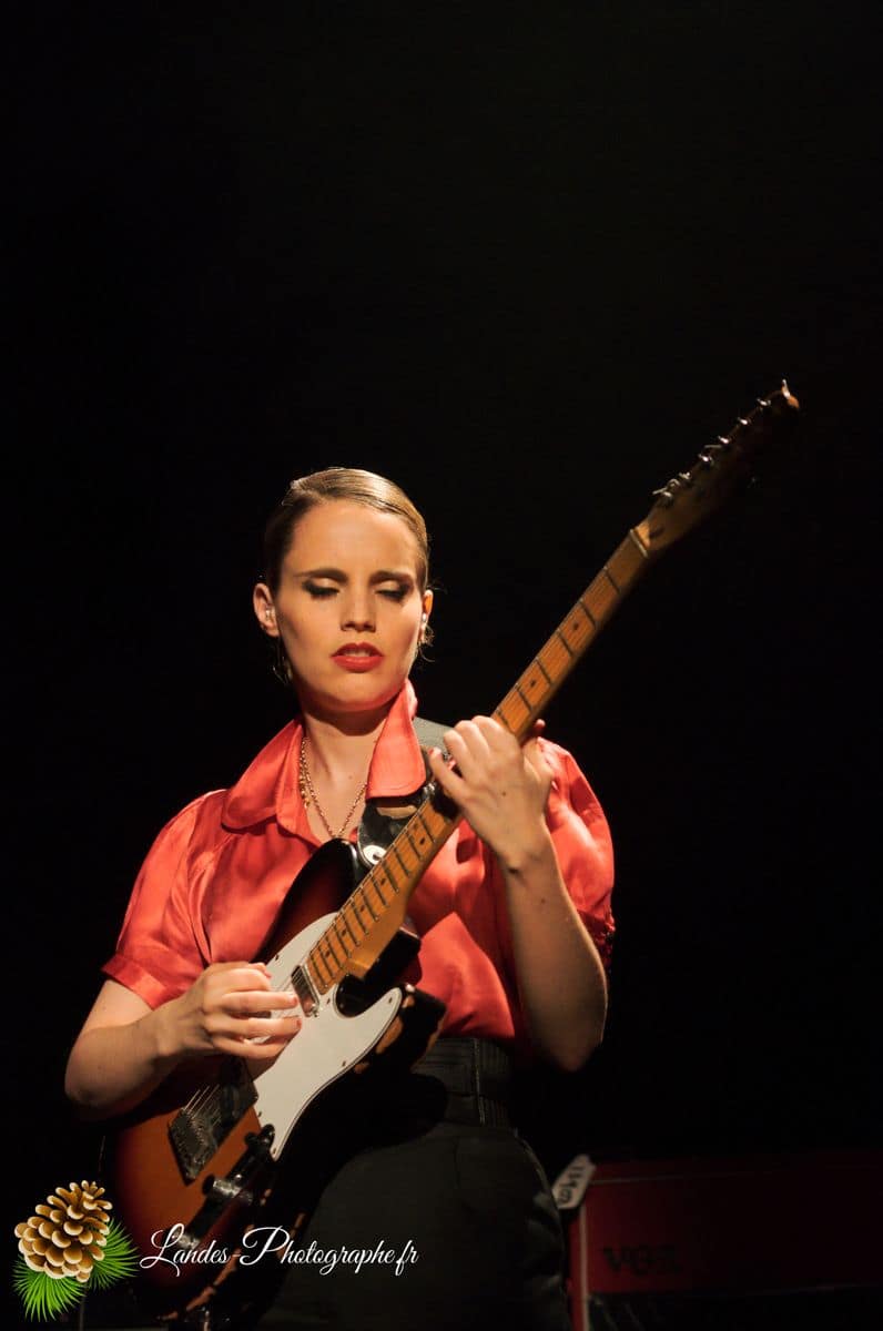 🎸 Anna Calvi : L'Élégance Mystérieuse au Rocher Palmer de Cenon Anna Calvi en concert au Rocher Palmer de Cenon