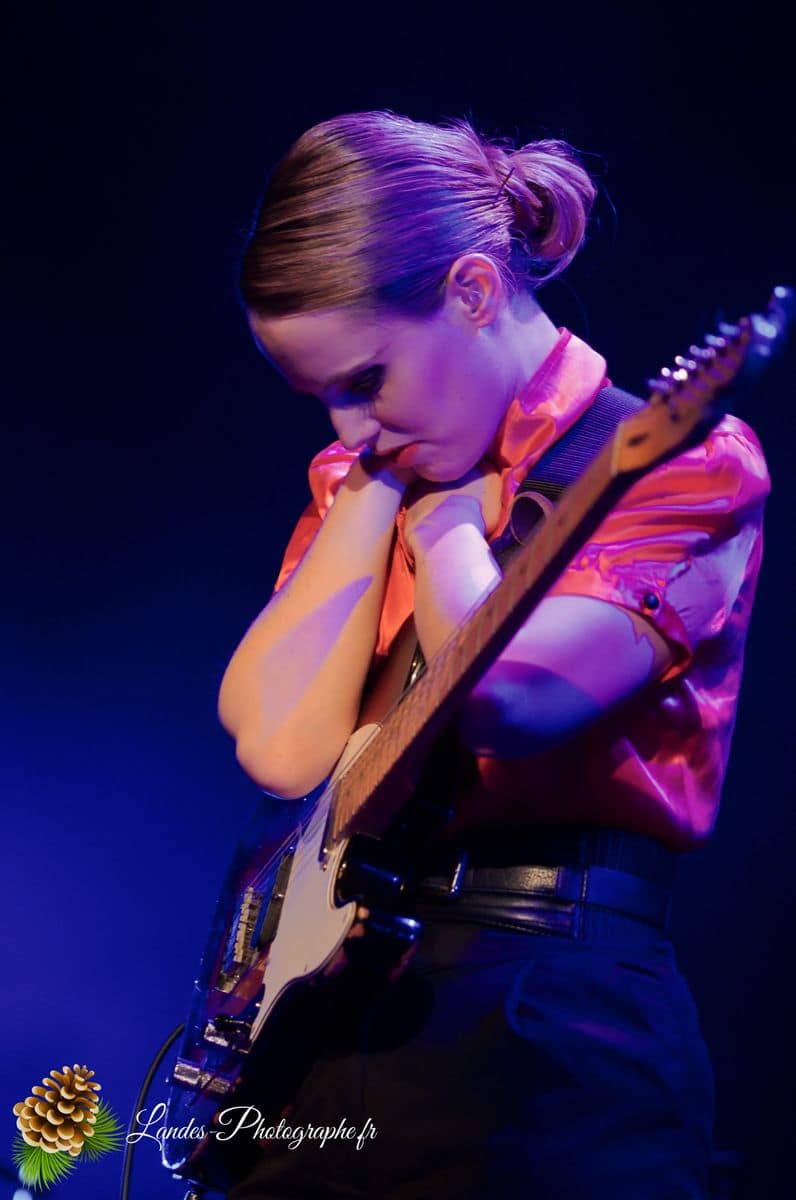 🎸 Anna Calvi : L'Élégance Mystérieuse au Rocher Palmer de Cenon Anna Calvi en concert au Rocher Palmer de Cenon