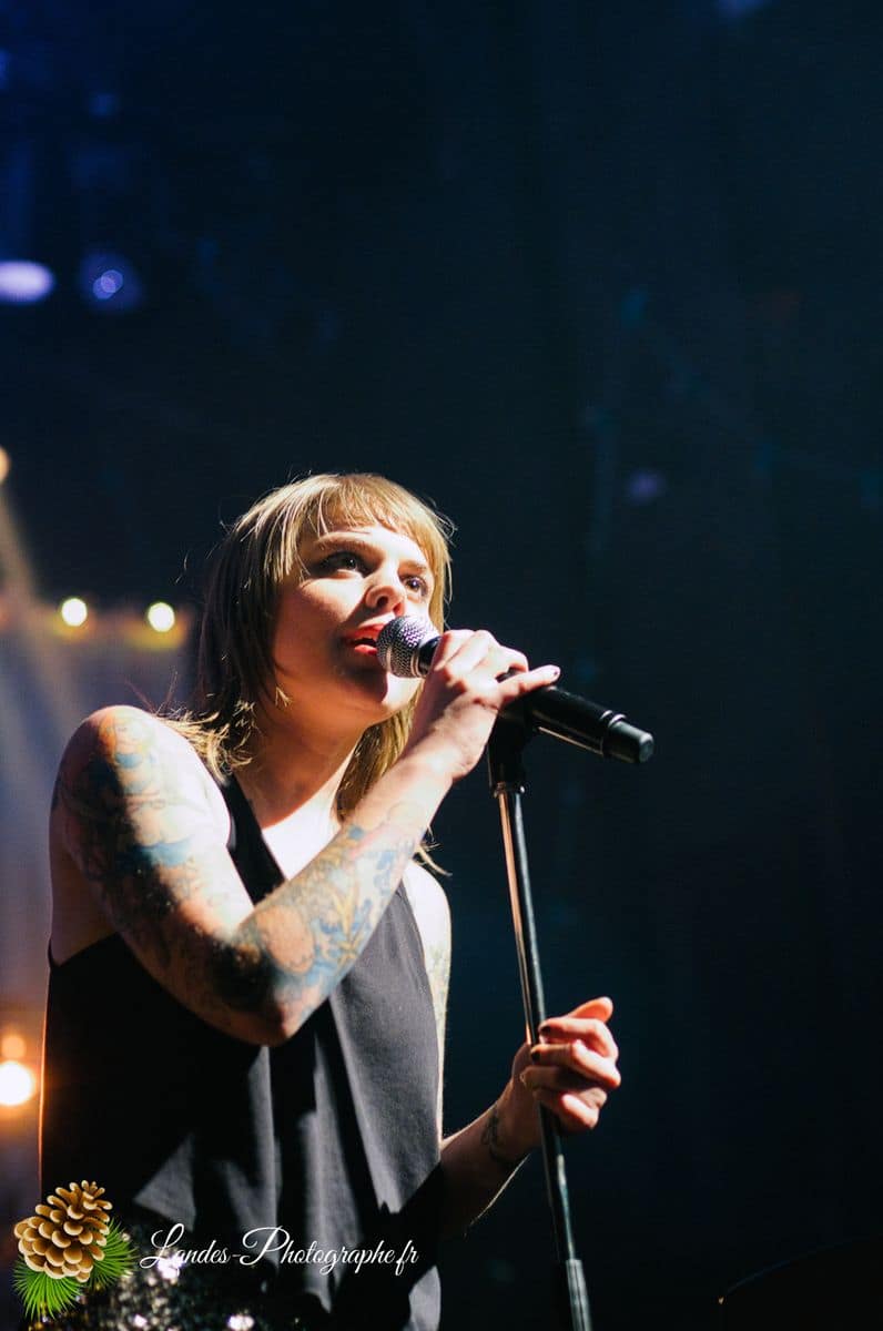 🎹 Cœur de Pirate : Intimité et Mélancolie à la Rock School Barbey de Bordeaux Cœur de Pirate à la Rock School Barbey de Bordeaux