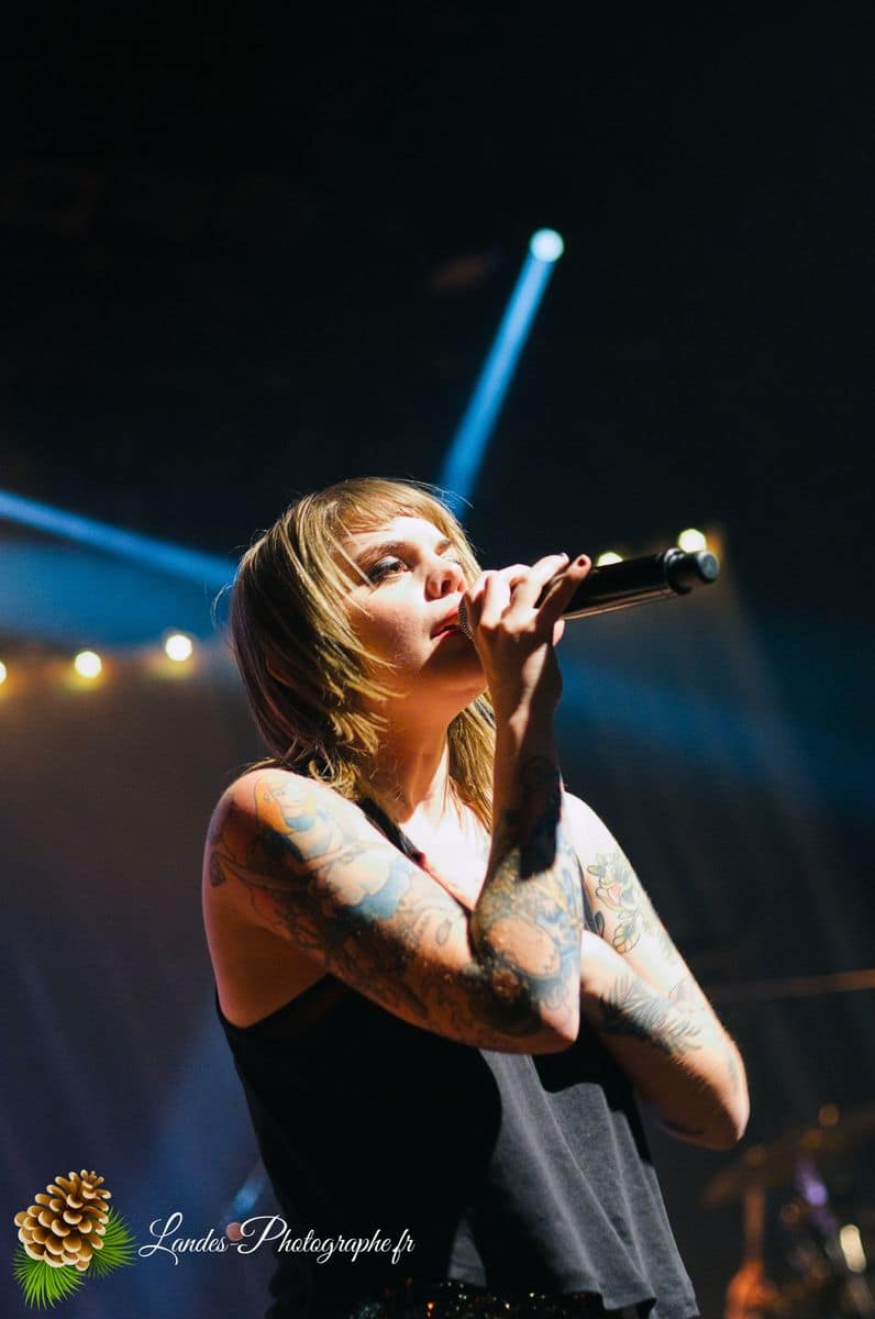 🎹 Cœur de Pirate : Intimité et Mélancolie à la Rock School Barbey de Bordeaux Cœur de Pirate à la Rock School Barbey de Bordeaux