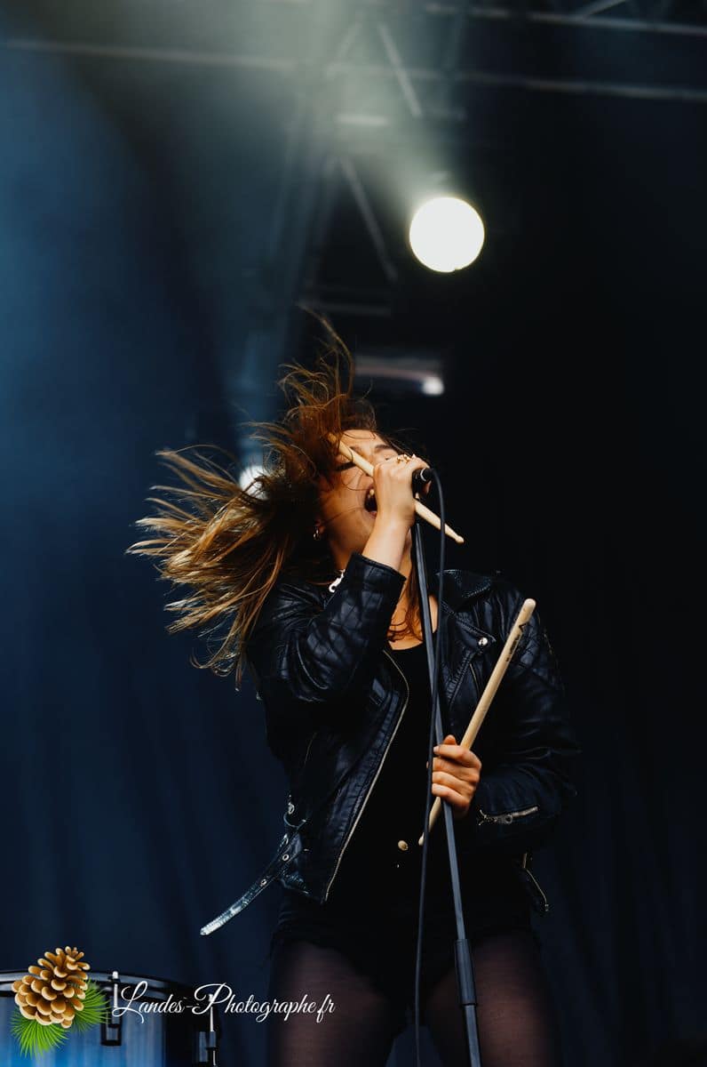 ⚡️ Izia au Festival Garorock 2012 : L'Explosion Rock en Scène Izia en concert au Festival Garorock 2012