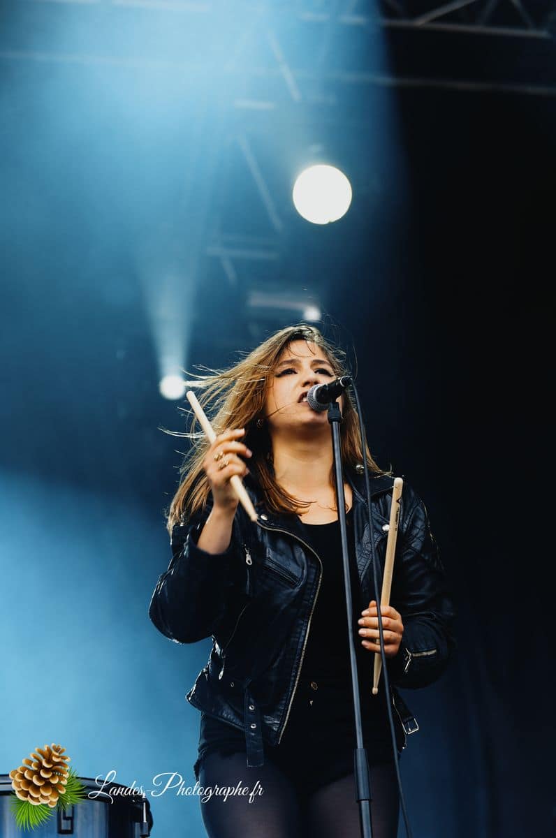 ⚡️ Izia au Festival Garorock 2012 : L'Explosion Rock en Scène Izia en concert au Festival Garorock 2012