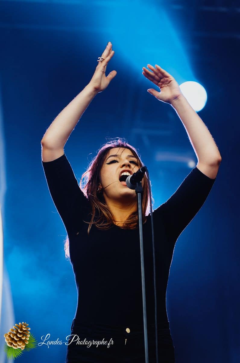 ⚡️ Izia au Festival Garorock 2012 : L'Explosion Rock en Scène Izia en concert au Festival Garorock 2012