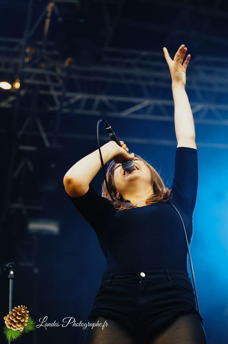 ⚡️ Izia au Festival Garorock 2012 : L'Explosion Rock en Scène Izia en concert au Festival Garorock 2012