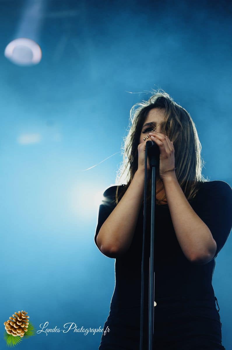 ⚡️ Izia au Festival Garorock 2012 : L'Explosion Rock en Scène Izia en concert au Festival Garorock 2012