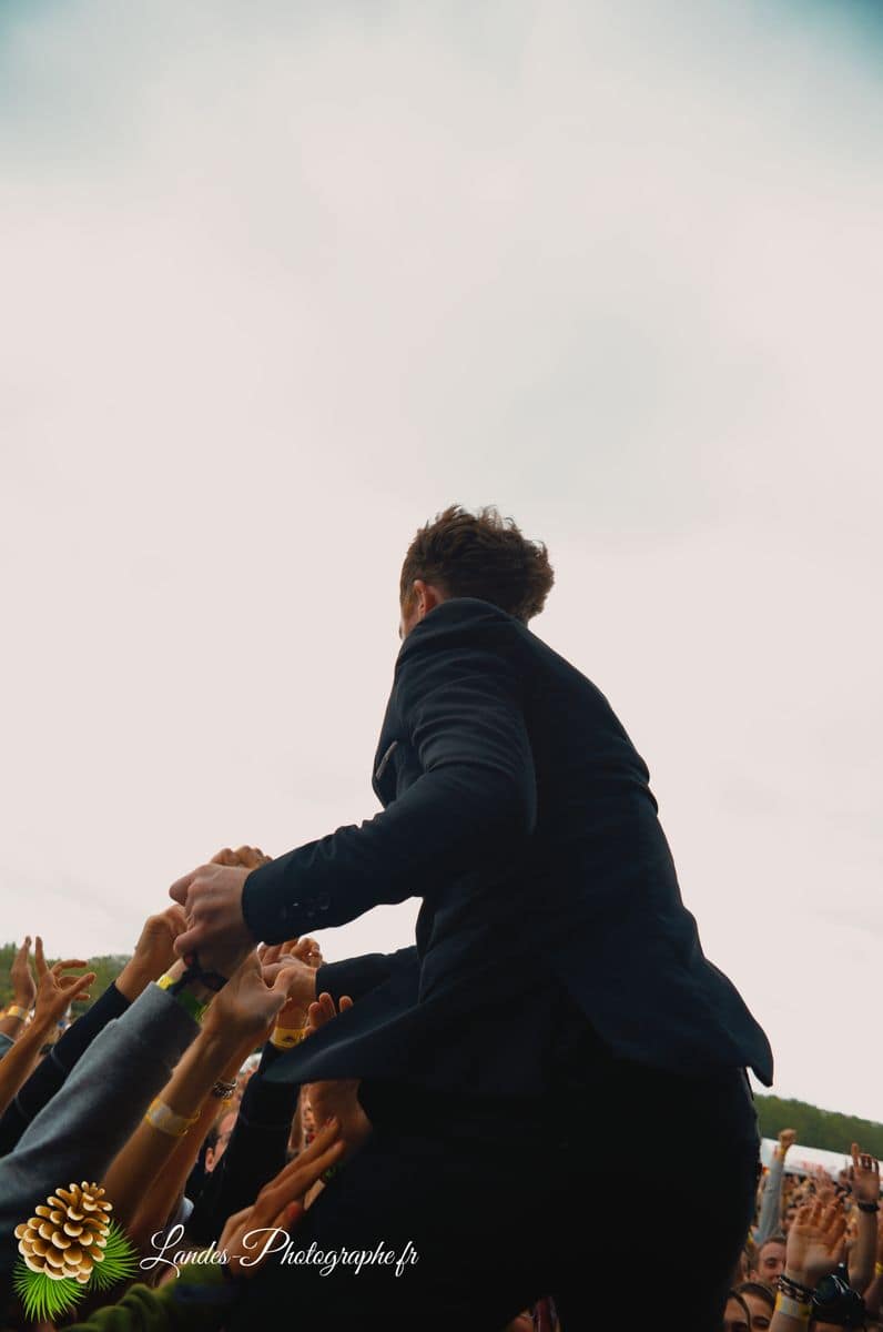 🎸 Dionysos en Concert au Garorock 2012 : La Folie Scénique de Mathias Malzieu Dionysos en concert au Festival Garorock 2012