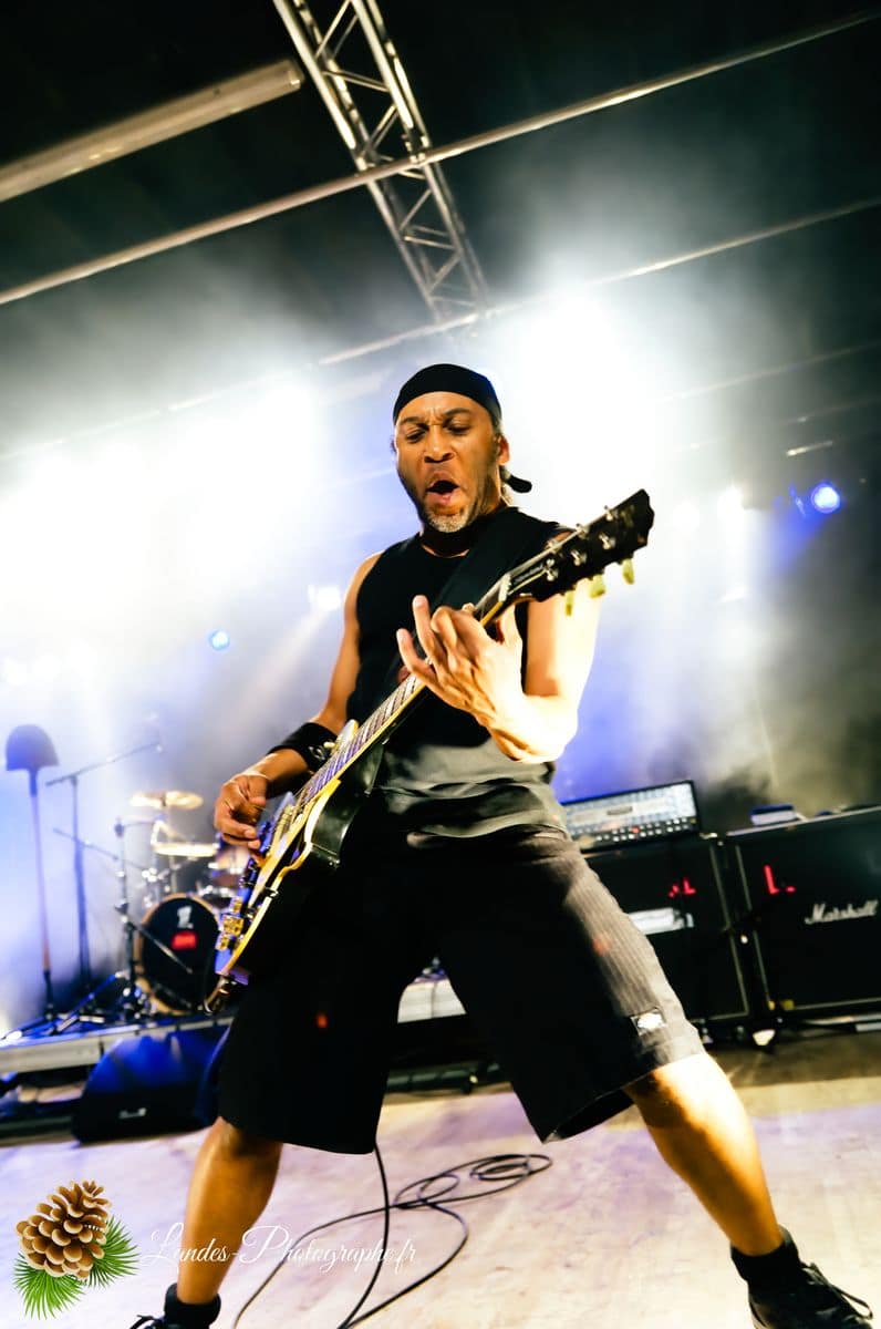 đ€ Lofofora au Big Fuzz de Jonzac 2012 : L'Essence du Metal Alternatif Français Lofofora en concert au Big Fuzz de Jonzac 2012