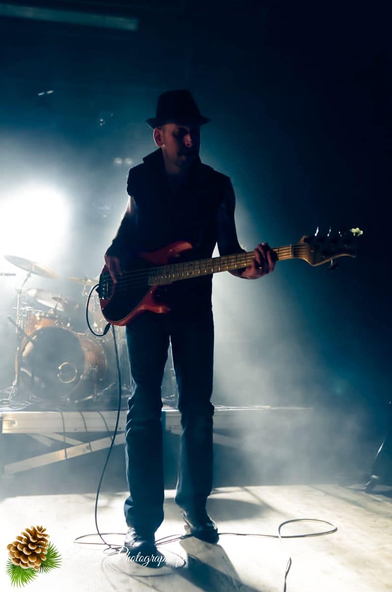 🎩 Le Baratin de la Joie au Big Fuzz 2011 : L'Élégance du Rock Noir à Jonzac Le Baratin de la Joie au Big Fuzz de Jonzac 2011