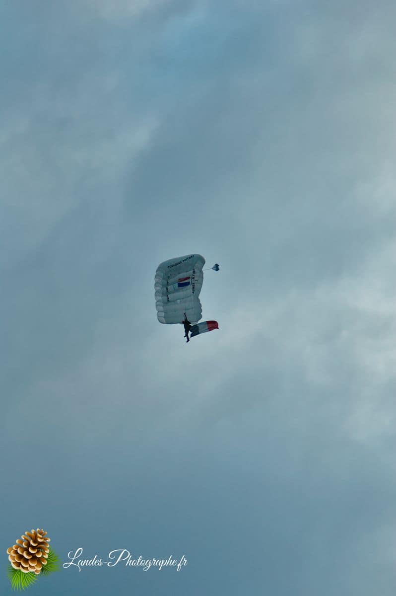 đ«đ· SolennitĂ© RĂ©publicaine : Reportage de la CĂ©rĂ©monie du 14 Juillet Ă Bordeaux CĂ©rĂ©monie du 14 Juillet Ă Bordeaux