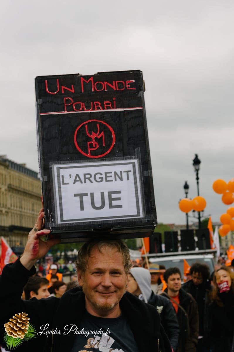📰 Photojournalisme : Couverture de la Manifestation du 1er Mai à Bordeaux Manifestation du 1er Mai 2009